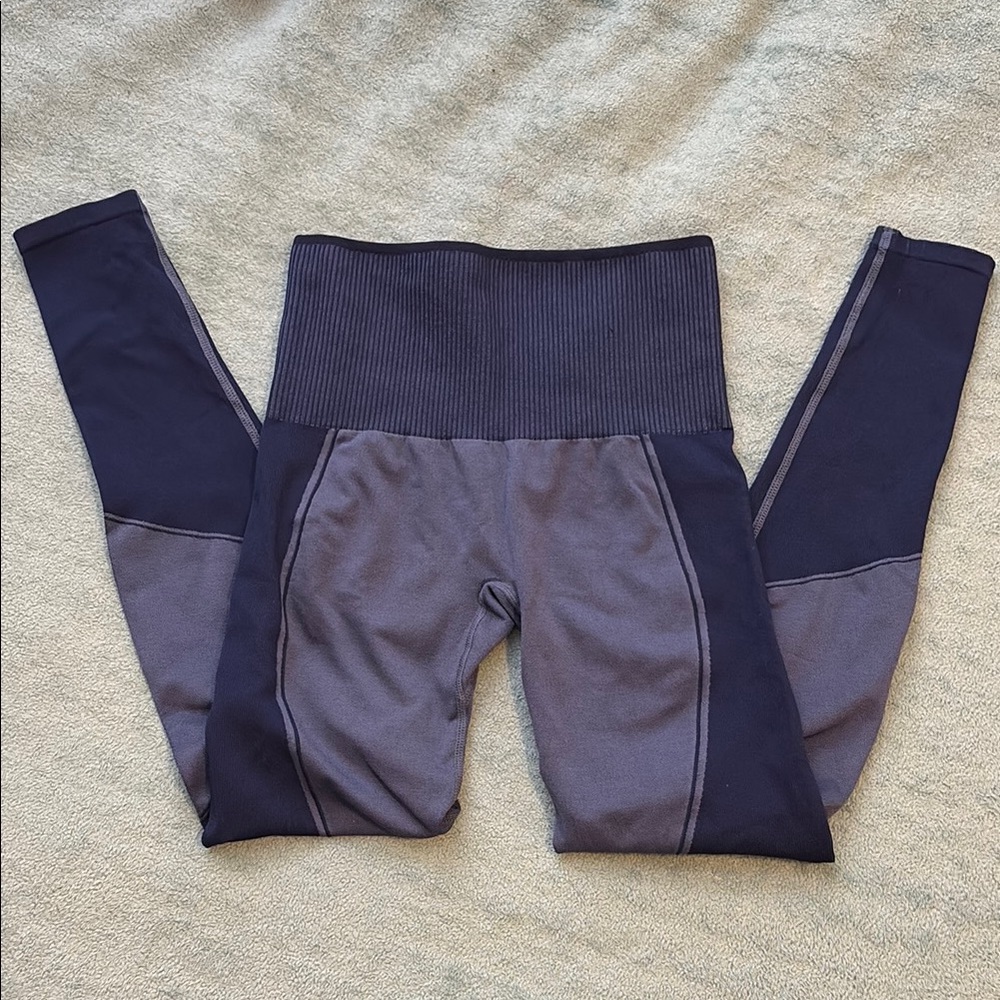 Third Love blue color block leggings